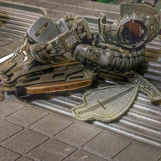 SERE Sidekick- Tactical Survival Paracord Bracelet to Evade, Resist & Escape.