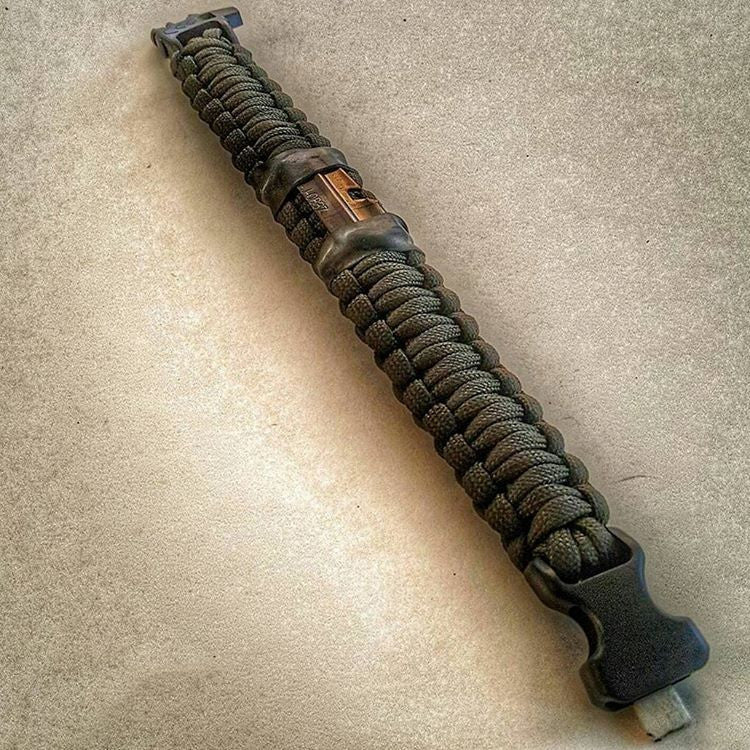 Load image into Gallery viewer, Camper Strap - Outdoor, Hike, & Kayak ready Survival Fire Starter Paracord Bracelet.