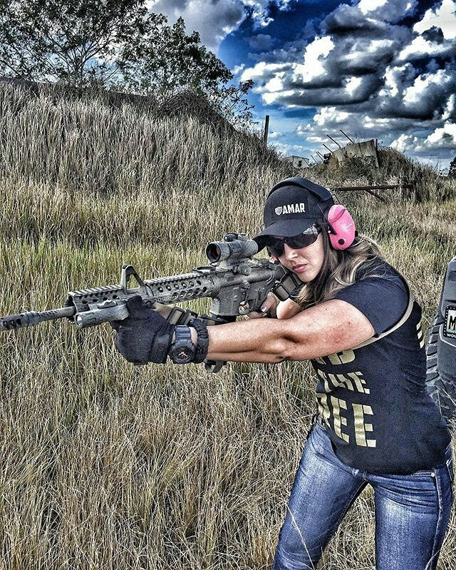 Load image into Gallery viewer, The Escape Evade Pathfinder: Military & Tactical Strap w/ SERE kit, Compass, Kevlar Saw, Cuff Key.