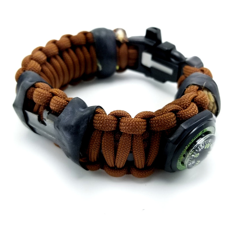 Load image into Gallery viewer, Camper Strap - Outdoor, Hike, & Kayak ready Survival Fire Starter Paracord Bracelet.