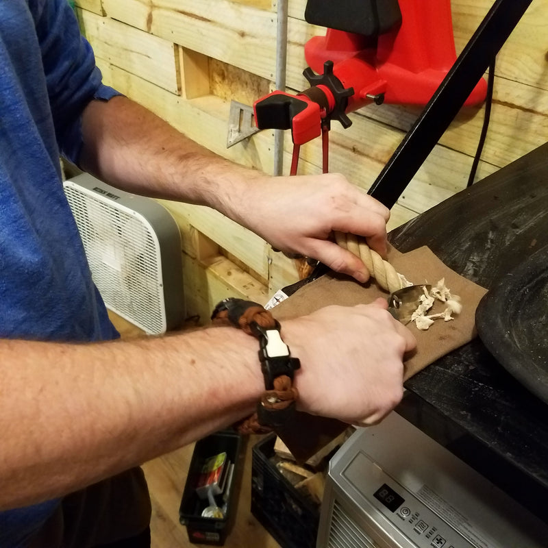 Load image into Gallery viewer, Camper Strap - Outdoor, Hike, & Kayak ready Survival Fire Starter Paracord Bracelet.