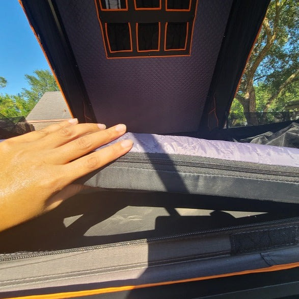 Load image into Gallery viewer, Outdoorsman XL Plus - Aluminum Clam Shell Roof Top Tent