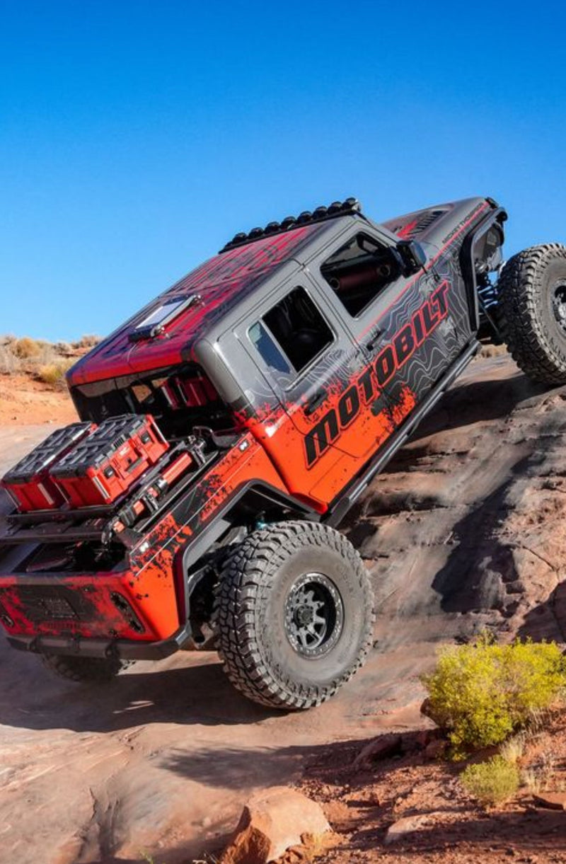 Load image into Gallery viewer, CarbonPro Hydraulic Jack with Mounting Clamps MLH 48''