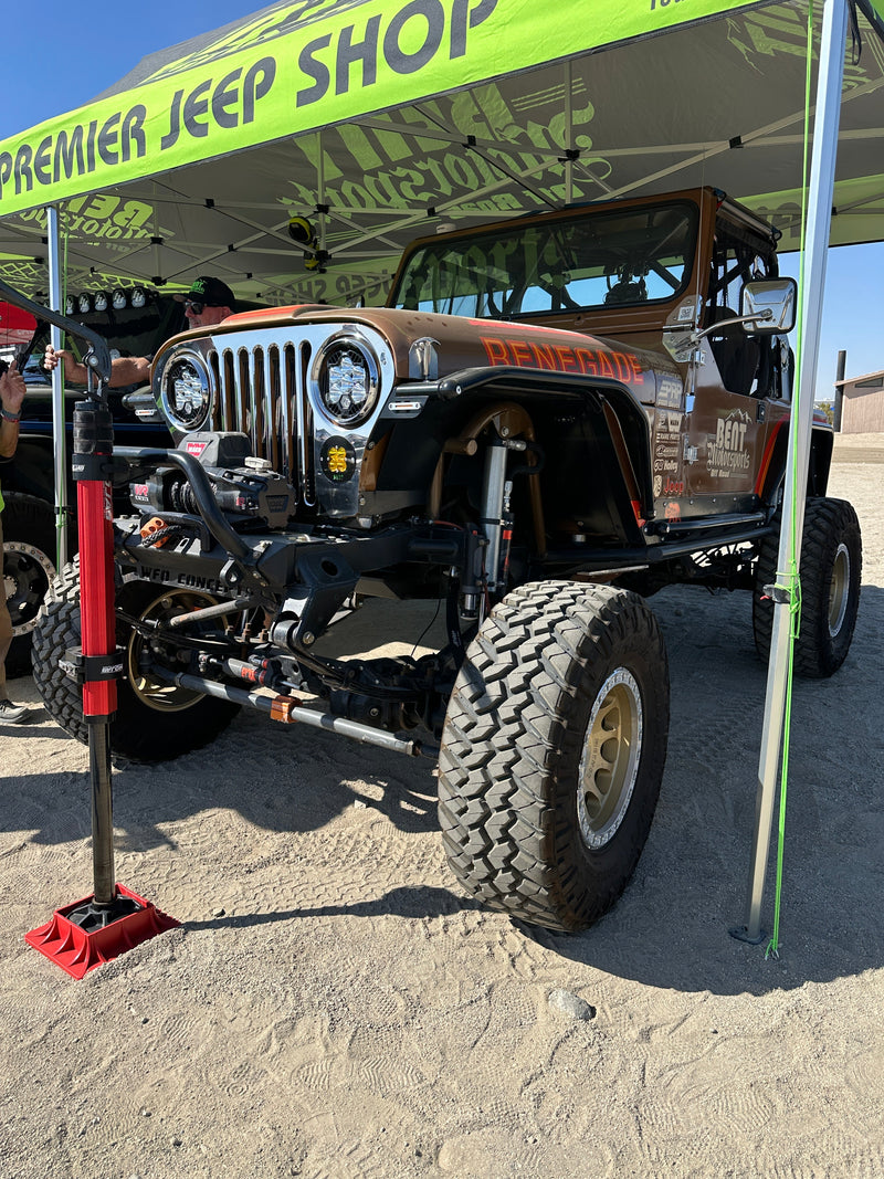 Load image into Gallery viewer, CarbonPro Hydraulic Jack with Mounting Clamps MLH 48''