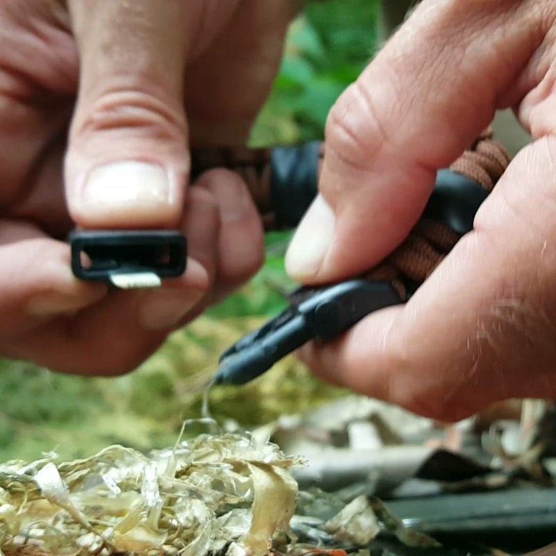 Load image into Gallery viewer, Camper Strap - Outdoor, Hike, & Kayak ready Survival Fire Starter Paracord Bracelet.