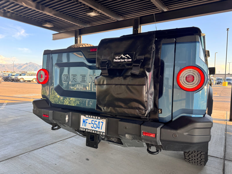 Load image into Gallery viewer, Tailgate Trash Bag Gladiator - Tacoma - Ram - Rivian -QuarterMaster