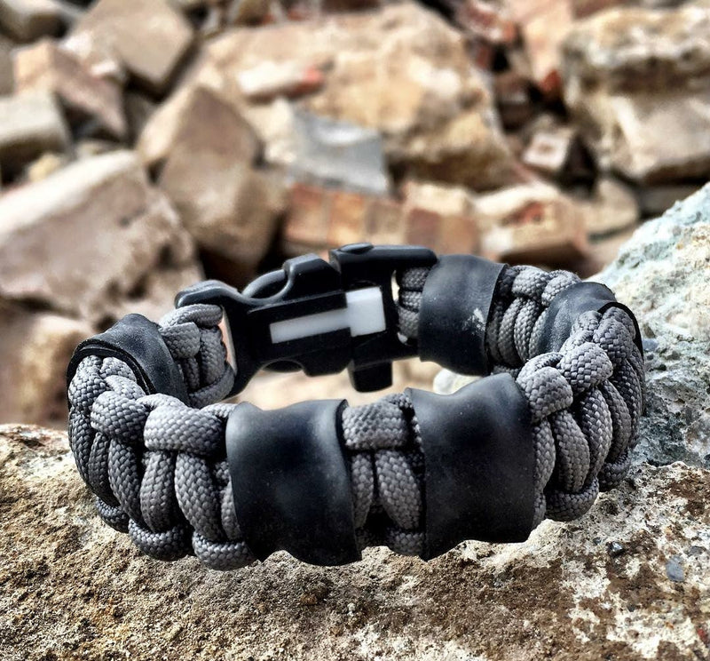 Load image into Gallery viewer, Scout Slimline: Minimalist's Paracord Bracelet for Survival Essentials - Fire, Cut, Shelter, Signal
