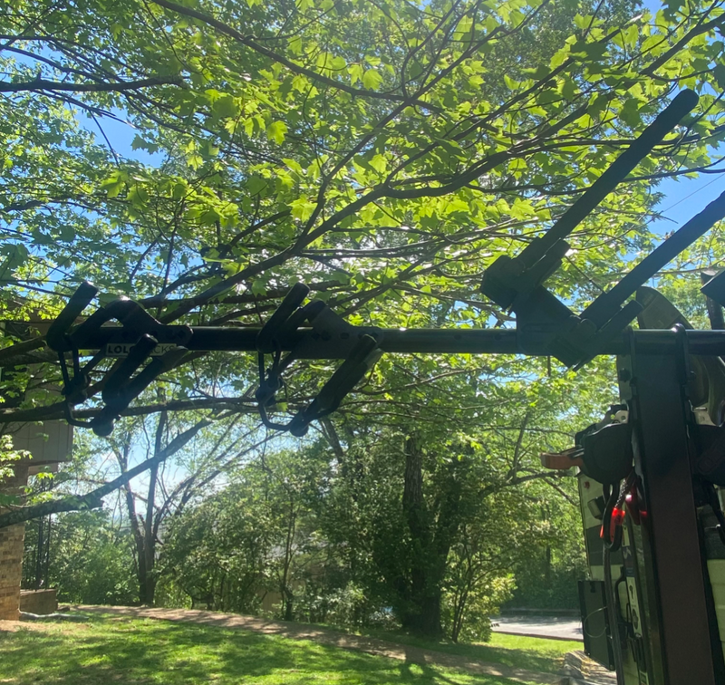 Load image into Gallery viewer, L-track compatible single bike carrier