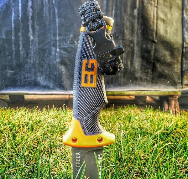 Load image into Gallery viewer, Scout Slimline: Minimalist's Paracord Bracelet for Survival Essentials - Fire, Cut, Shelter, Signal