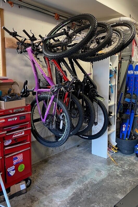 Load image into Gallery viewer, Lolo Racks 6 bike rack for 2" hitch standard tilting (includes locking hitch bolt)