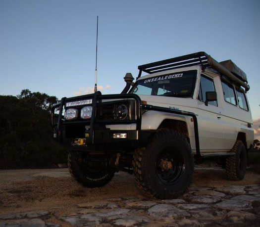 Load image into Gallery viewer, Toyota Land Cruiser 78 Slimline II Roof Rack Kit - by Front Runner