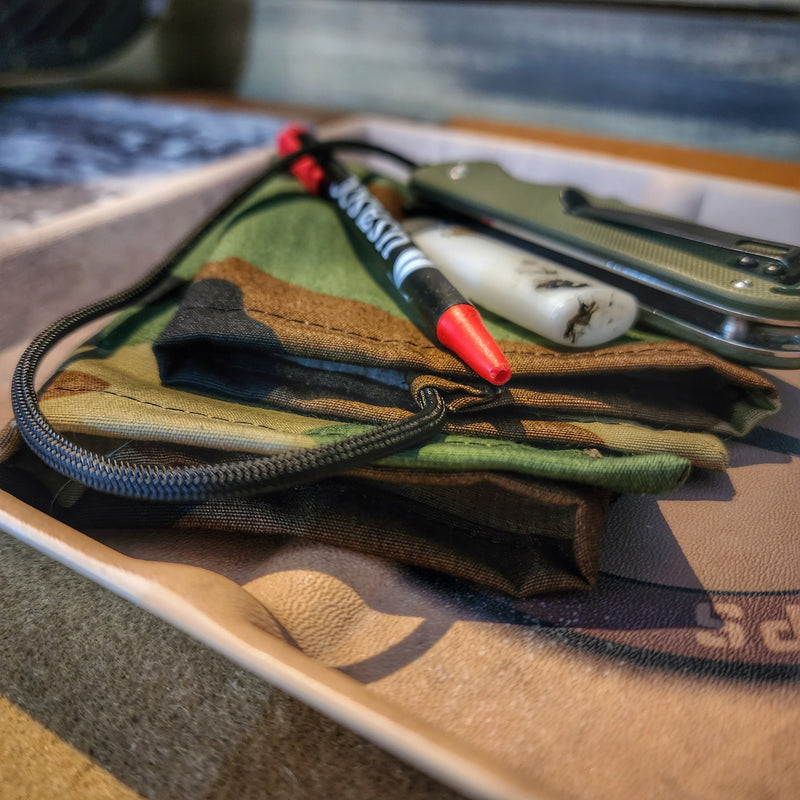 Load image into Gallery viewer, Pull Cloth - Lightweight minimalist handkerchief with paracord lanyard.
