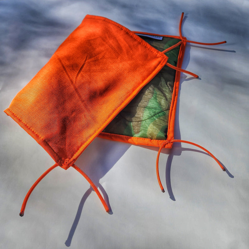 Load image into Gallery viewer, Woobie Hank: Insulated with USGI poncho-liner, serves as a large rag, knee pad, and adventure companion tool.
