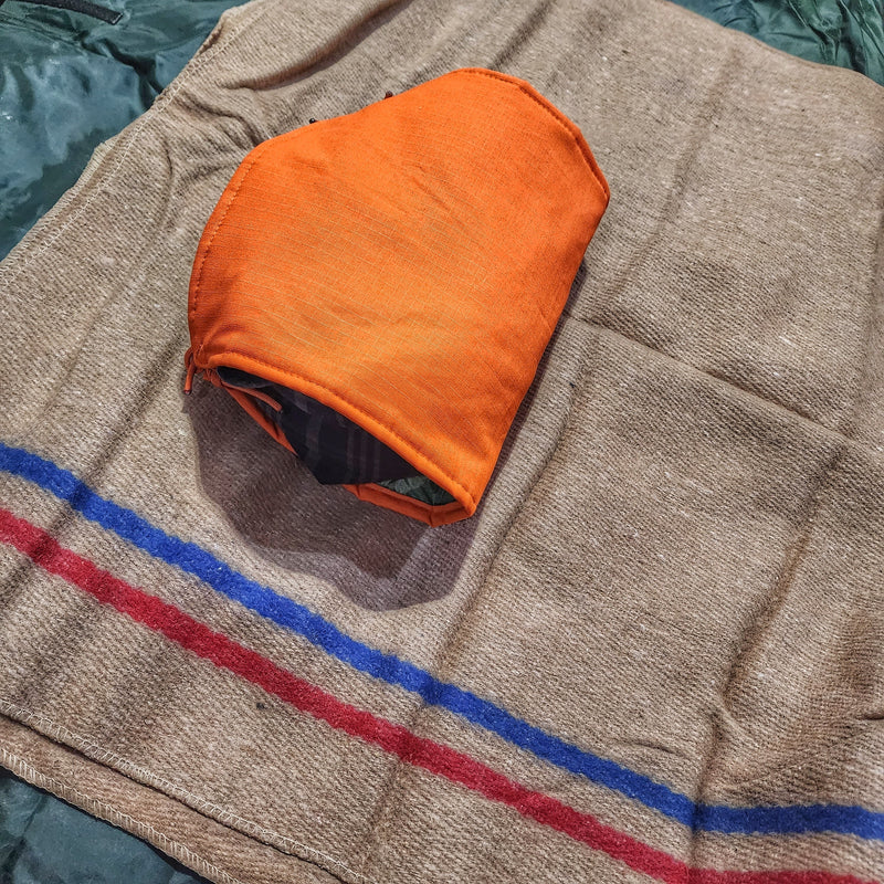 Load image into Gallery viewer, Woobie Hank: Insulated with USGI poncho-liner, serves as a large rag, knee pad, and adventure companion tool.
