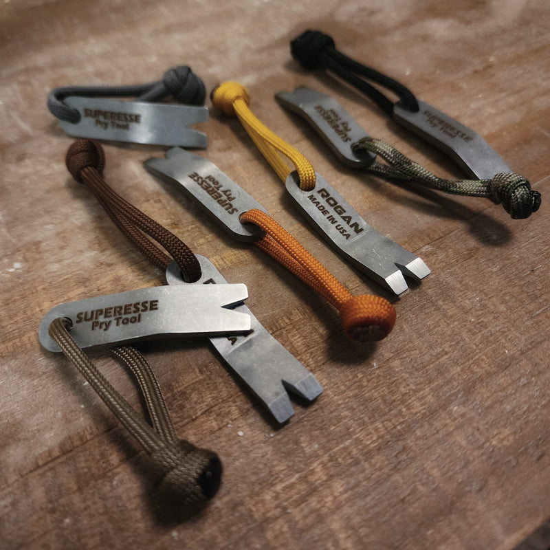 Load image into Gallery viewer, Superesse Micro Task Tool (S-MTT): EDC Pry Implement
