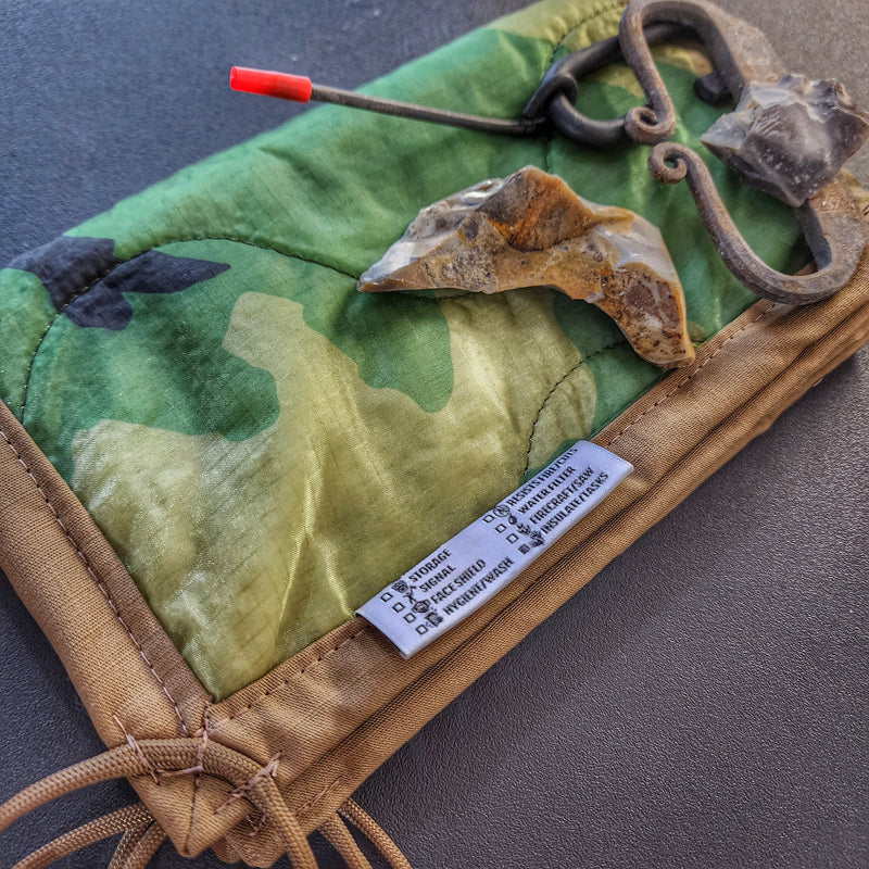 Load image into Gallery viewer, Woobie Hank: Insulated with USGI poncho-liner, serves as a large rag, knee pad, and adventure companion tool.
