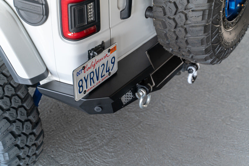 Load image into Gallery viewer, DV8 Offroad 2018 Jeep Wrangler JL MTO Series Rear Bumper w/ Optional Tire Carrier
