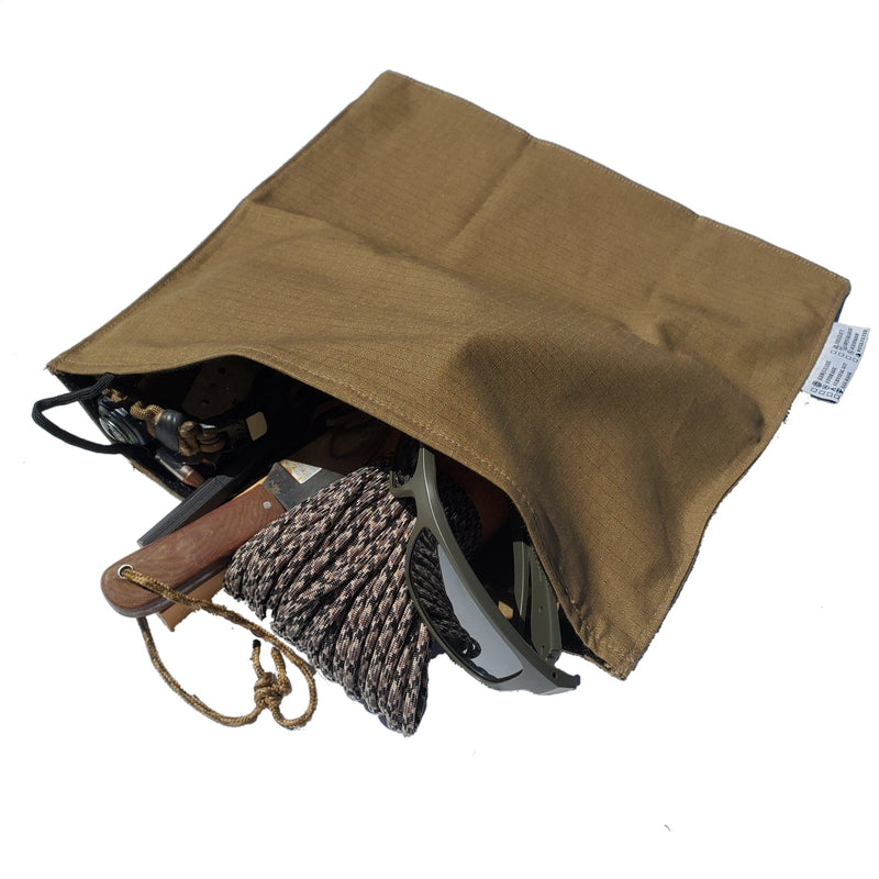 Load image into Gallery viewer, EDC Hank - Pocket Dump Storage Compartment Handkerchief.
