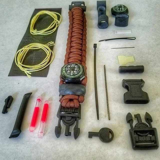 Load image into Gallery viewer, The Escape Evade Pathfinder: Military &amp; Tactical Strap w/ SERE kit, Compass, Kevlar Saw, Cuff Key.
