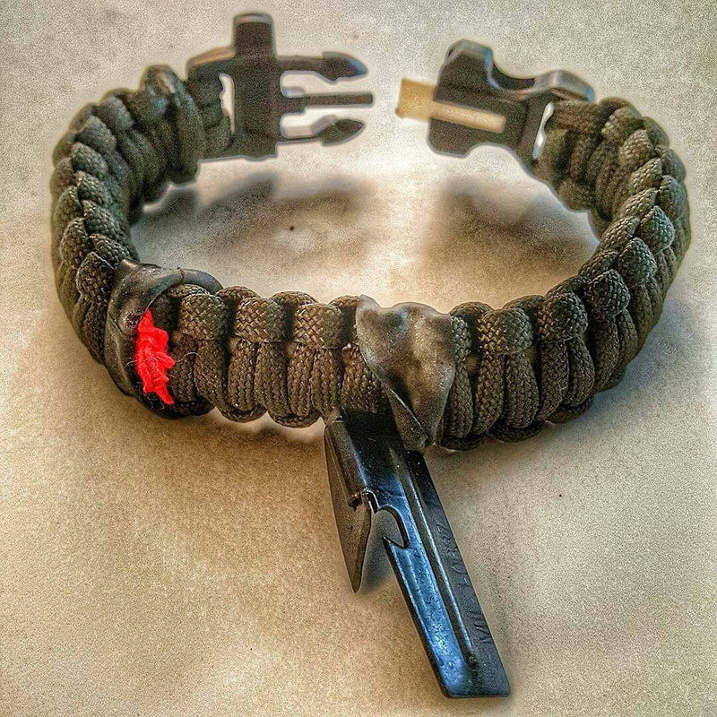 Load image into Gallery viewer, Camper Strap - Outdoor, Hike, &amp; Kayak ready Survival Fire Starter Paracord Bracelet.
