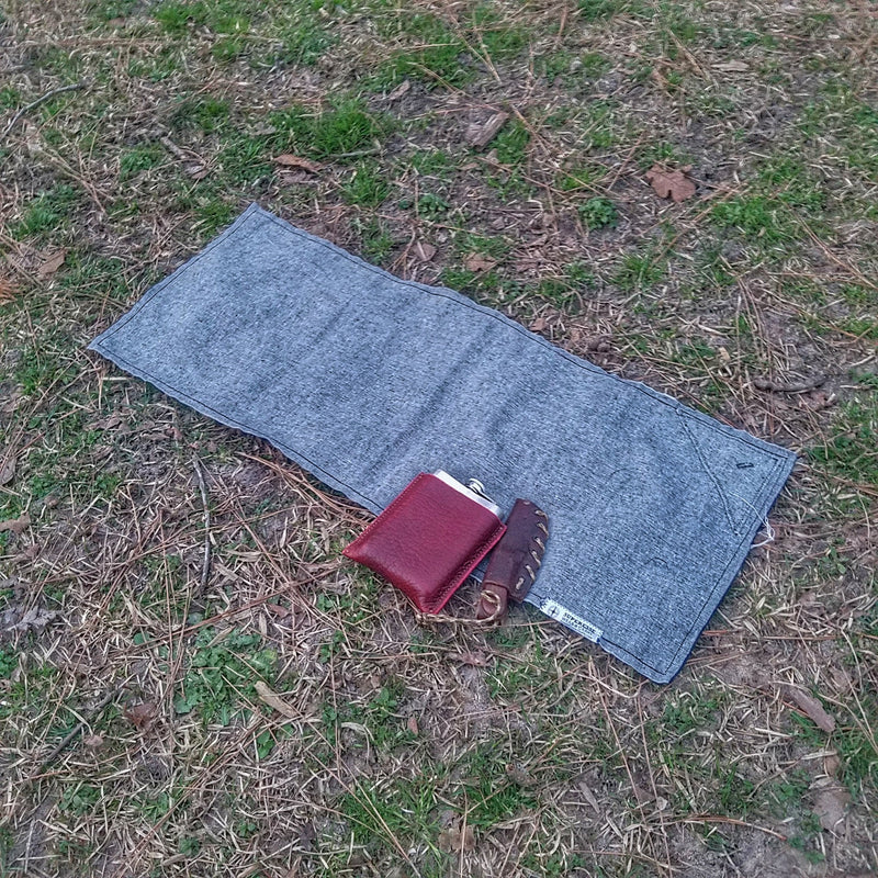 Load image into Gallery viewer, Saw Shemagh: Firestarter sewn button, built-in Kevlar Utility Saw, Fire Tinder border.
