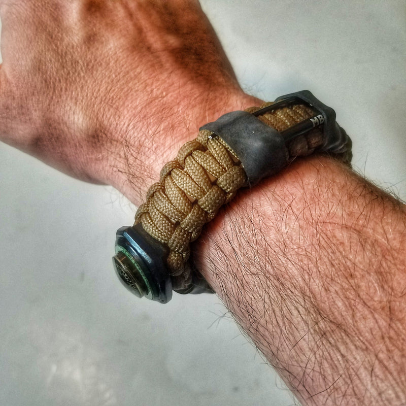 Load image into Gallery viewer, Expeditious Band - Quick Deploy SERE, Hunting, and EDC Survival Bracelet.
