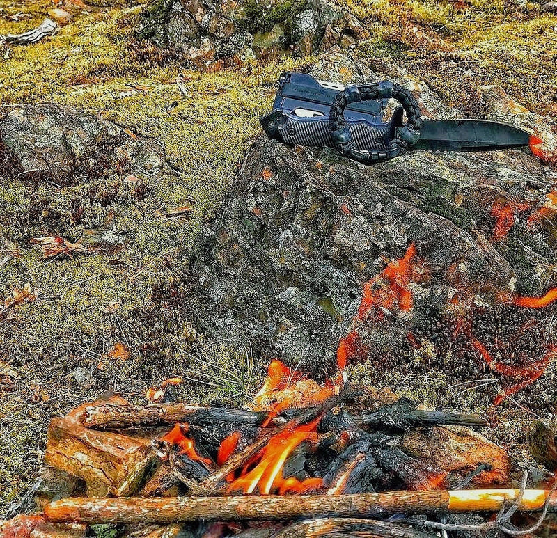 Load image into Gallery viewer, Camper Strap - Outdoor, Hike, &amp; Kayak ready Survival Fire Starter Paracord Bracelet.
