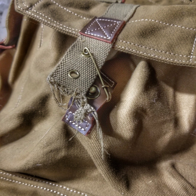 Load image into Gallery viewer, Bushcraft Safety Pin - Heavyduty Single Wire Steel Pin
