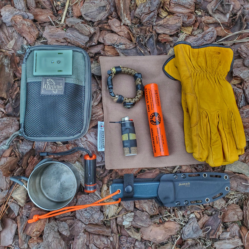 Load image into Gallery viewer, Camp Rag - Burn Proof Work Cloth built from Durable Kevlar Fabric w/ Lanyard Grommet.
