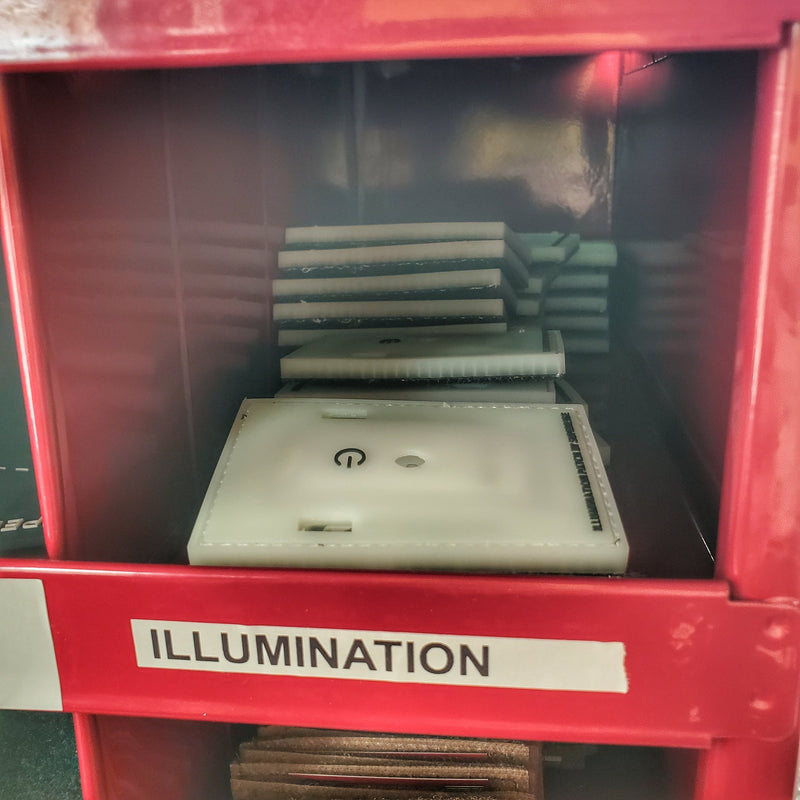 Load image into Gallery viewer, Illumination Patch Kit: Built-in Flashlight and Chemlight Morale Patch
