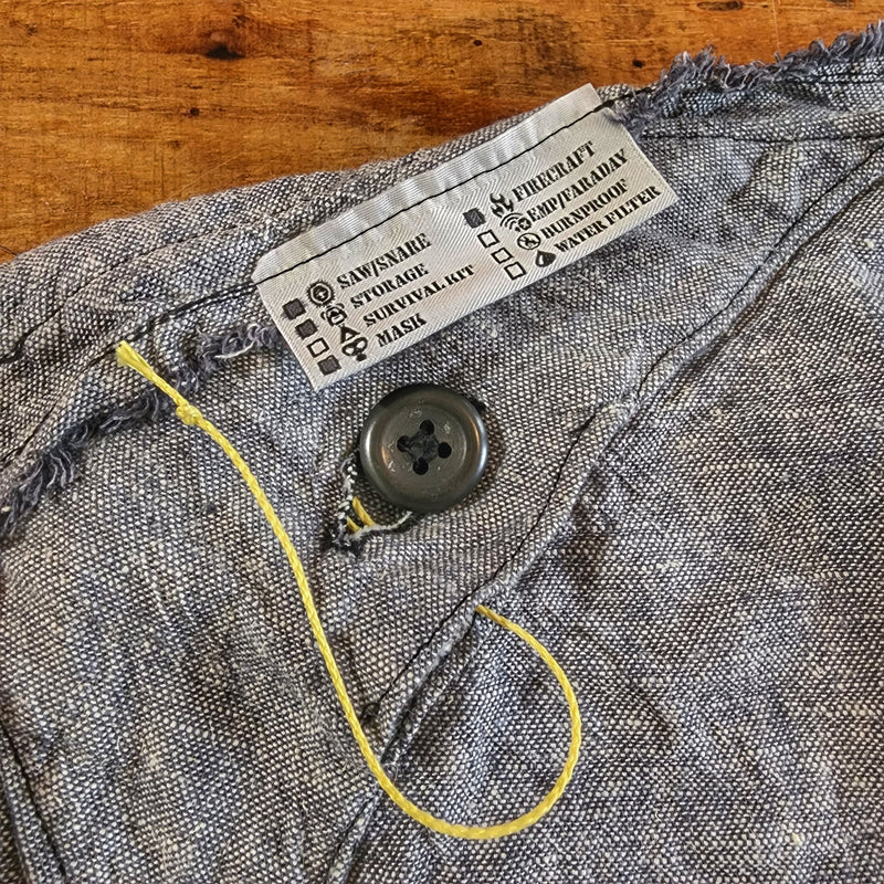 Load image into Gallery viewer, Saw Shemagh: Firestarter sewn button, built-in Kevlar Utility Saw, Fire Tinder border.
