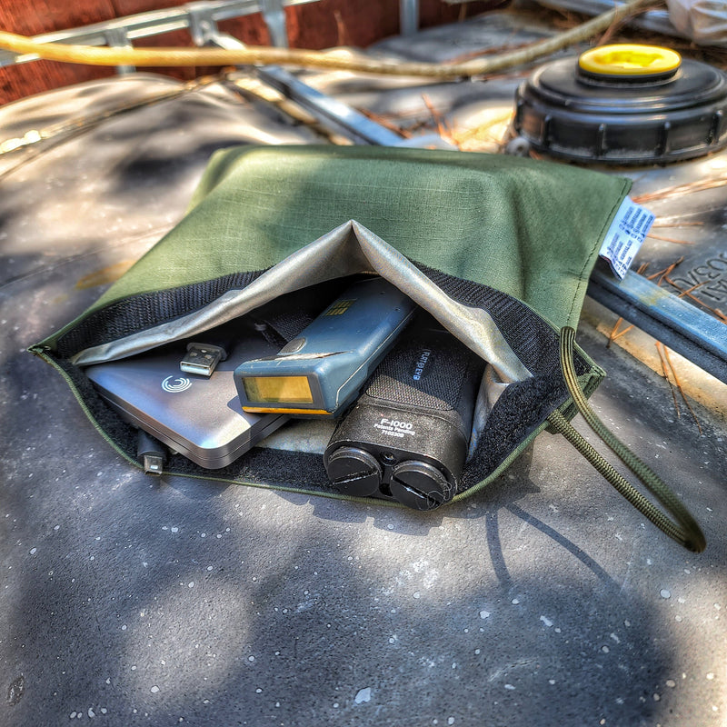 Load image into Gallery viewer, Faraday Hank - EMP/Radiation/RFID Resistant Handkerchief.
