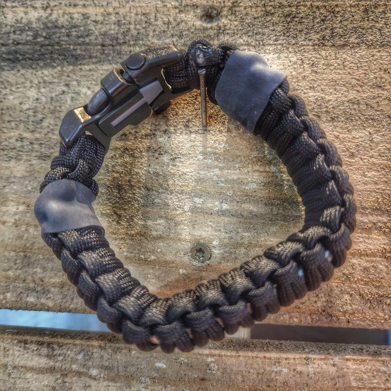 Load image into Gallery viewer, Scout Slimline: Minimalist&#39;s Paracord Bracelet for Survival Essentials - Fire, Cut, Shelter, Signal
