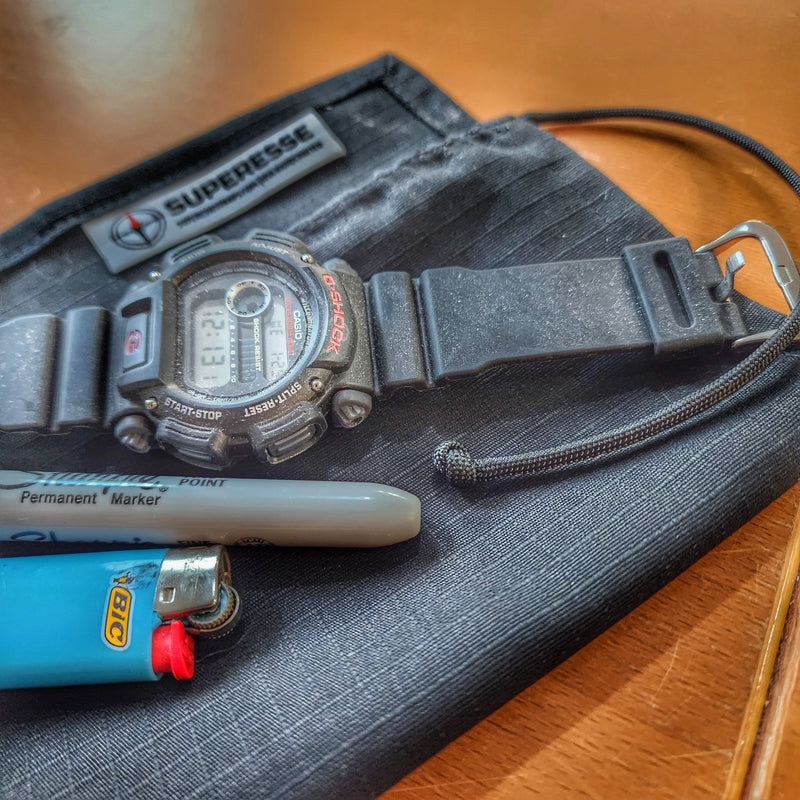 Load image into Gallery viewer, Pull Cloth - Lightweight minimalist handkerchief with paracord lanyard.
