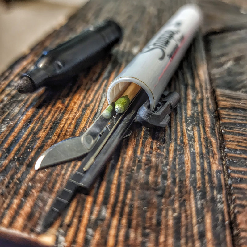 Load image into Gallery viewer, EDC Cache Markers - Hollow Sharpie with internal stash of survival supplies.
