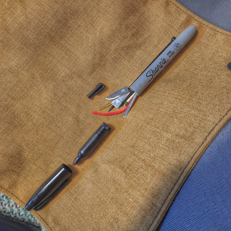 Load image into Gallery viewer, EDC Cache Markers - Hollow Sharpie with internal stash of survival supplies.
