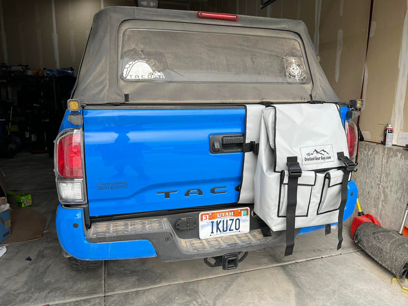 Load image into Gallery viewer, Truck Tailgate Trash / Storage Bag
