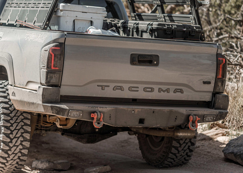 Load image into Gallery viewer, Toyota Tacoma 3rd Gen (2016-2023) Hi-Lite High Clearance Rear Bumper
