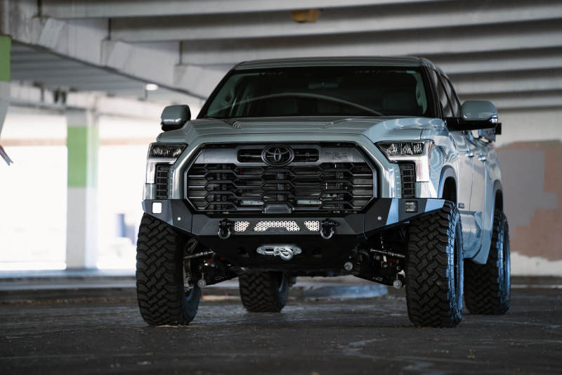 Load image into Gallery viewer, DV8 Offroad 22-23 Toyota Tundra MTO Series Front Bumper
