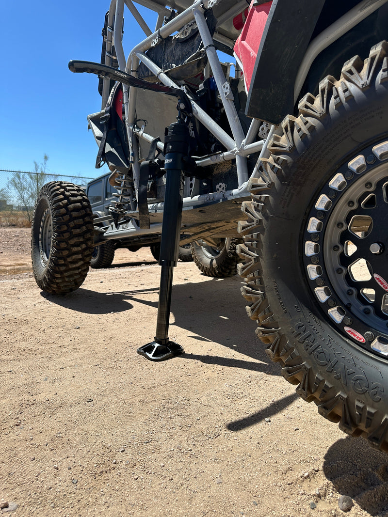 Load image into Gallery viewer, CarbonPro Compact Hydraulic Jack with Mounting Clamps MLH 40&#39;&#39;
