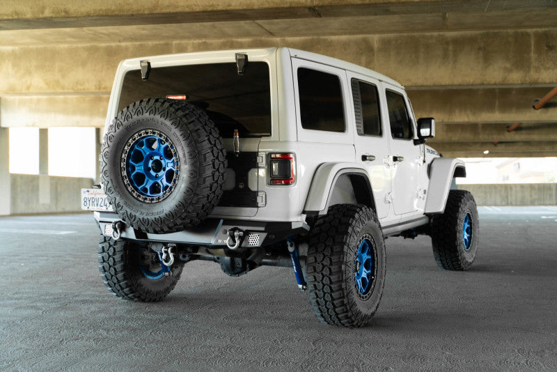 Load image into Gallery viewer, DV8 Offroad 18-23 Wrangler JL FS-7 Series Rear Bumper
