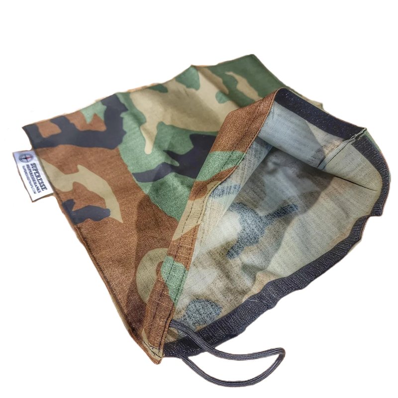 Load image into Gallery viewer, EDC Hank - Pocket Dump Storage Compartment Handkerchief.
