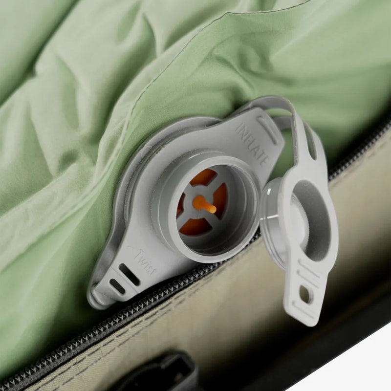 Load image into Gallery viewer, Inspired Overland Tents Carbonlite Rooftop Tent
