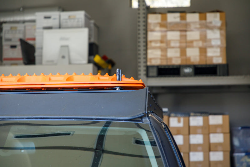 Load image into Gallery viewer, Overland Kitted Universal Mounting Plate for MAXTRAX® MKII and XTREME
