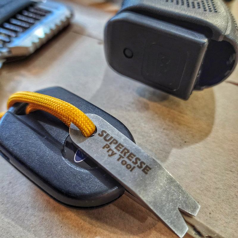 Load image into Gallery viewer, Superesse Micro Task Tool (S-MTT): EDC Pry Implement
