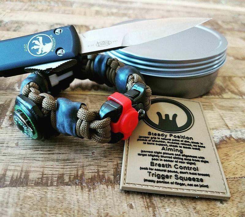 Load image into Gallery viewer, EDC Prepper - Paracord Bracelet Urban Tool Kit Equipped w/ LED Light, fire starter, blade, compass.
