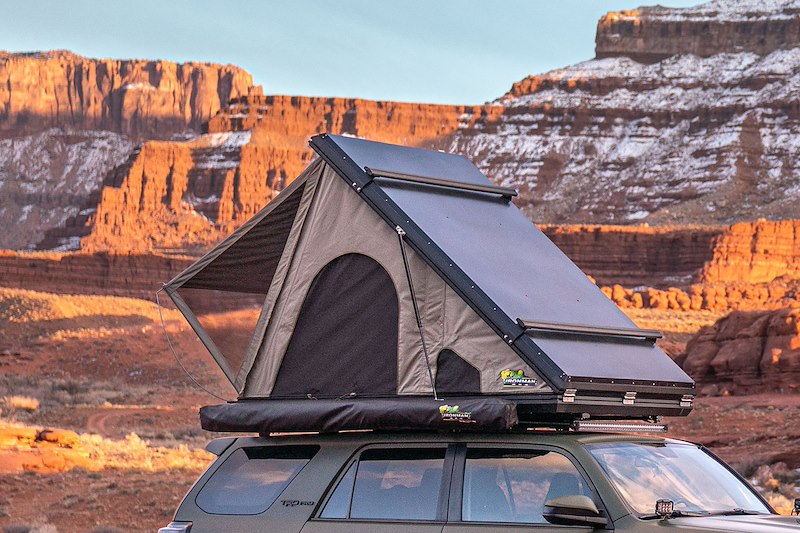 Load image into Gallery viewer, Ironman 4X4 SWIFT 1400 HARD SHELL ROOFTOP TENT
