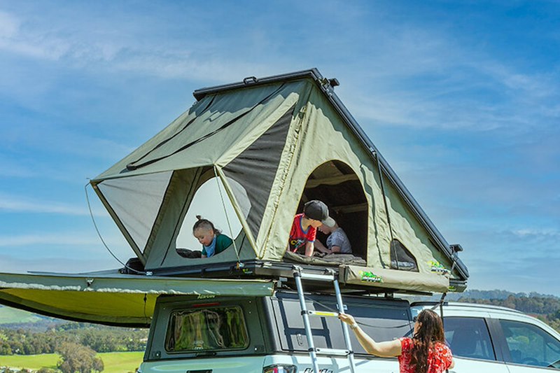 Load image into Gallery viewer, Ironman 4X4 SWIFT 1400 HARD SHELL ROOFTOP TENT
