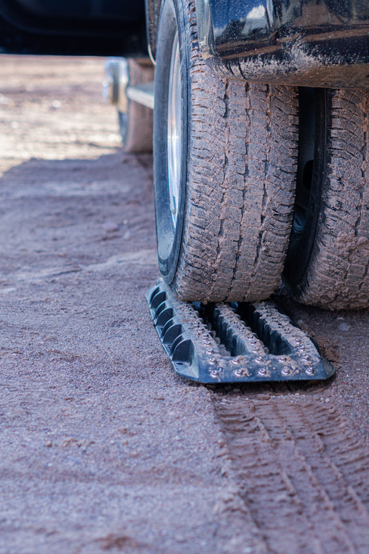 Ultimate Traction recovery board with steel plugs