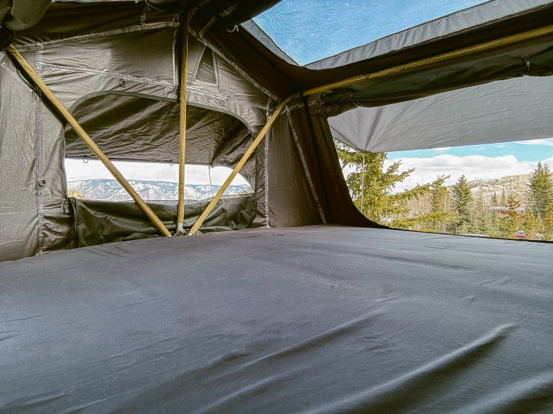 Load image into Gallery viewer, Overland Junction Labrador Roof Top Tent
